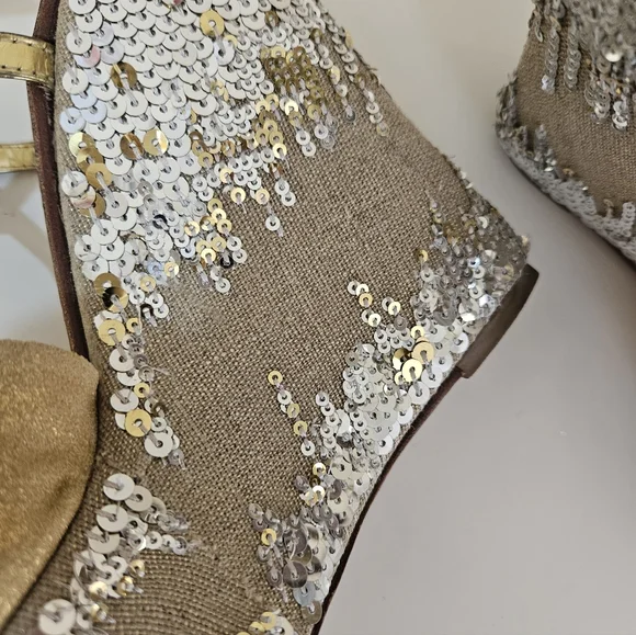Tory Burch Gold Sequin Wedge Heel Sandals - Picture 5 of 9
